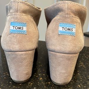 TOMS tan suede booties - size 12